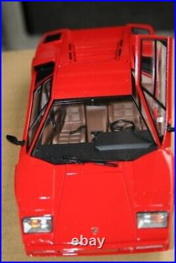 Historic Super Car LAMBORGHINI COUNTACH LP400S Red Assembled Model Kit 124