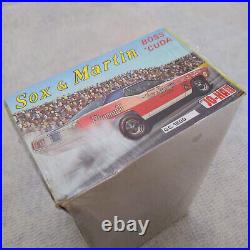 Jo-Han Sox & Martin Boss'Cuda 1/25 Scale Drag Car Model Kit GC-1800, New Sealed